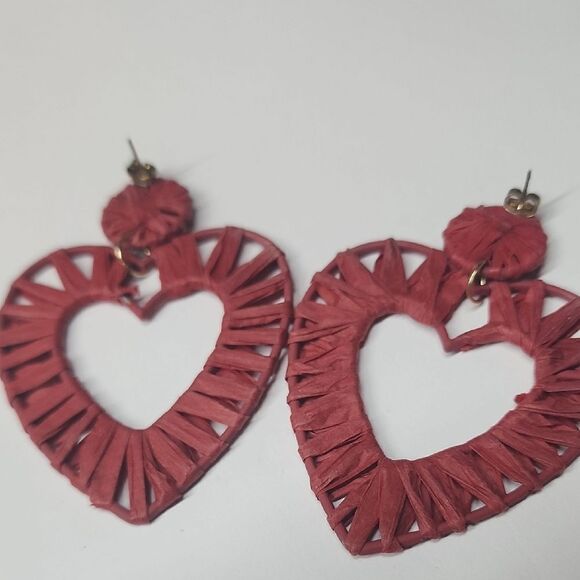 Plunder Red Heart-Shaped Earrings - Picture 2 of 5